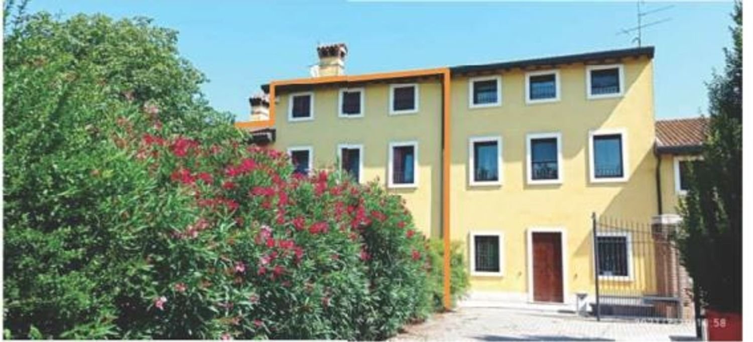 3 rooms Villa in Povegliano Veronese, Italy No. 281628