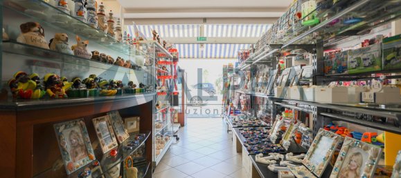 Imóvel comercial de 2 divisões em Rimini, Italy N.º 335118 7