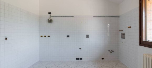 3 bedrooms Villa in Argelato, Italy No. 358884 17