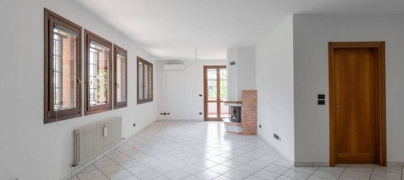 3 bedrooms Villa in Argelato, Italy No. 358884 12