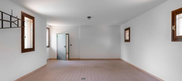 3 bedrooms Villa in Argelato, Italy No. 358884 32