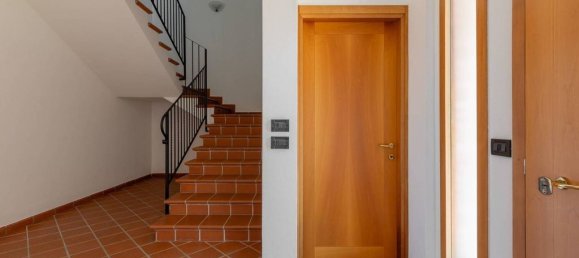 3 bedrooms Villa in Argelato, Italy No. 358884 9