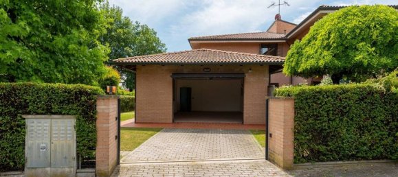 3 bedrooms Villa in Argelato, Italy No. 358884 34