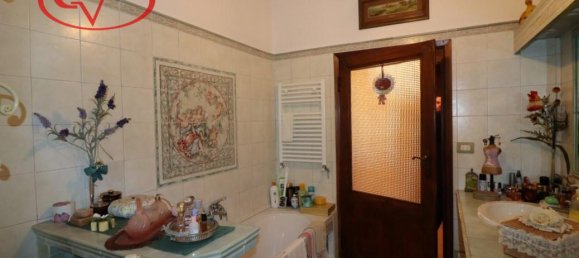6 rooms House in Montevarchi, Italy No. 230325 76