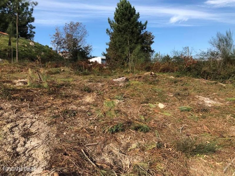 Terreno en Amarante, Portugal 1800 m² No. 322216