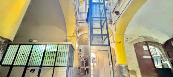 5 rooms Apartment in Naples, Italy No. 275904 6