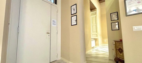 5 rooms Apartment in Naples, Italy No. 275904 10