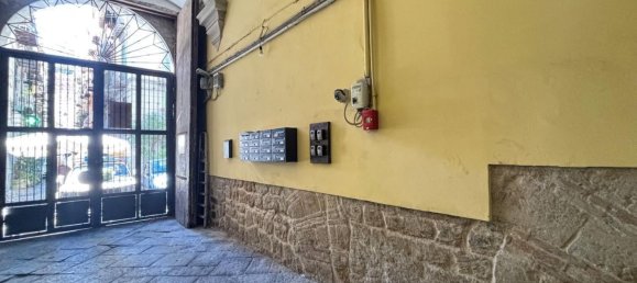 5 rooms Apartment in Naples, Italy No. 275904 5
