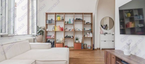 2 bedrooms Apartment in Milan, Italy No. 266770 3