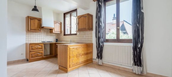 Edificio de 2 dormitorios en Drancy, France No. 182911 6