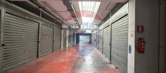 1-Zimmer Garage in Rome, Italy, Nr. 53027 4