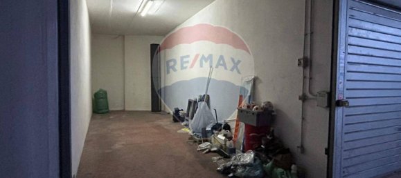 1-Zimmer Garage in Rome, Italy, Nr. 53027 6