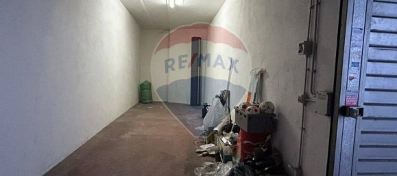 1-Zimmer Garage in Rome, Italy, Nr. 53027 5