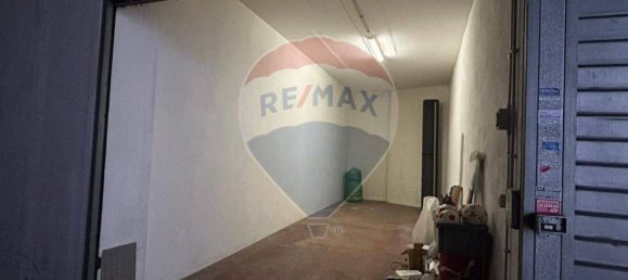 1-Zimmer Garage in Rome, Italy, Nr. 53027 7