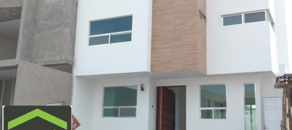 Casa de 3 dormitorios en Querétaro, Mexico No. 154867 2