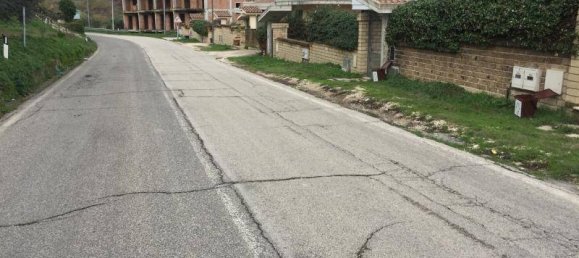 640m² Land in Cupello, Italy No. 237211 2