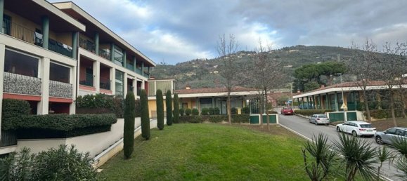 5 rooms Apartment in Pietrasanta, Italy No. 141262 22