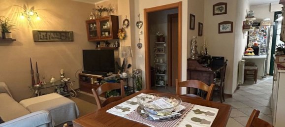 5 rooms Apartment in Pietrasanta, Italy No. 141262 2