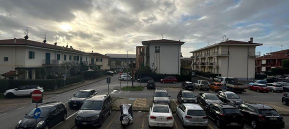 5 rooms Apartment in Pietrasanta, Italy No. 141262 24