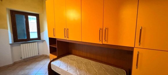 6-salle Appartement à Rosignano Marittimo, Italy No. 216250 10