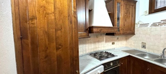 6-salle Appartement à Rosignano Marittimo, Italy No. 216250 2