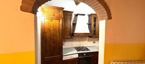 6-salle Appartement à Rosignano Marittimo, Italy No. 216250 3