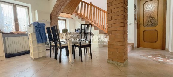 2 bedrooms House in Cossato, Italy No. 86448 3