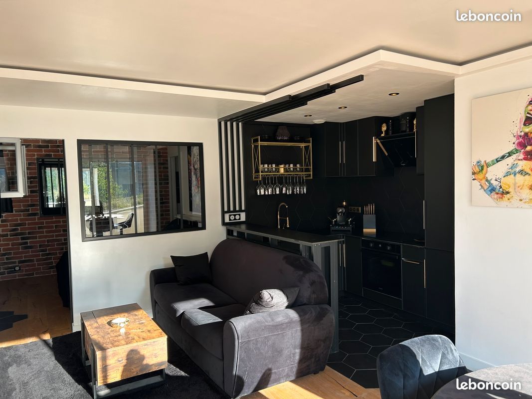 Apartamento de 1 dormitorio en Saint-Didier-au-Mont-d'Or, France No. 335301