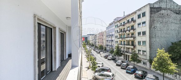 3 bedrooms Apartment in Lisbon, Portugal No. 101496 3