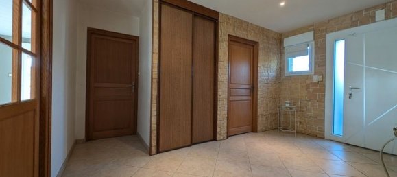 3 bedrooms House in Coulomby, France No. 155085 13