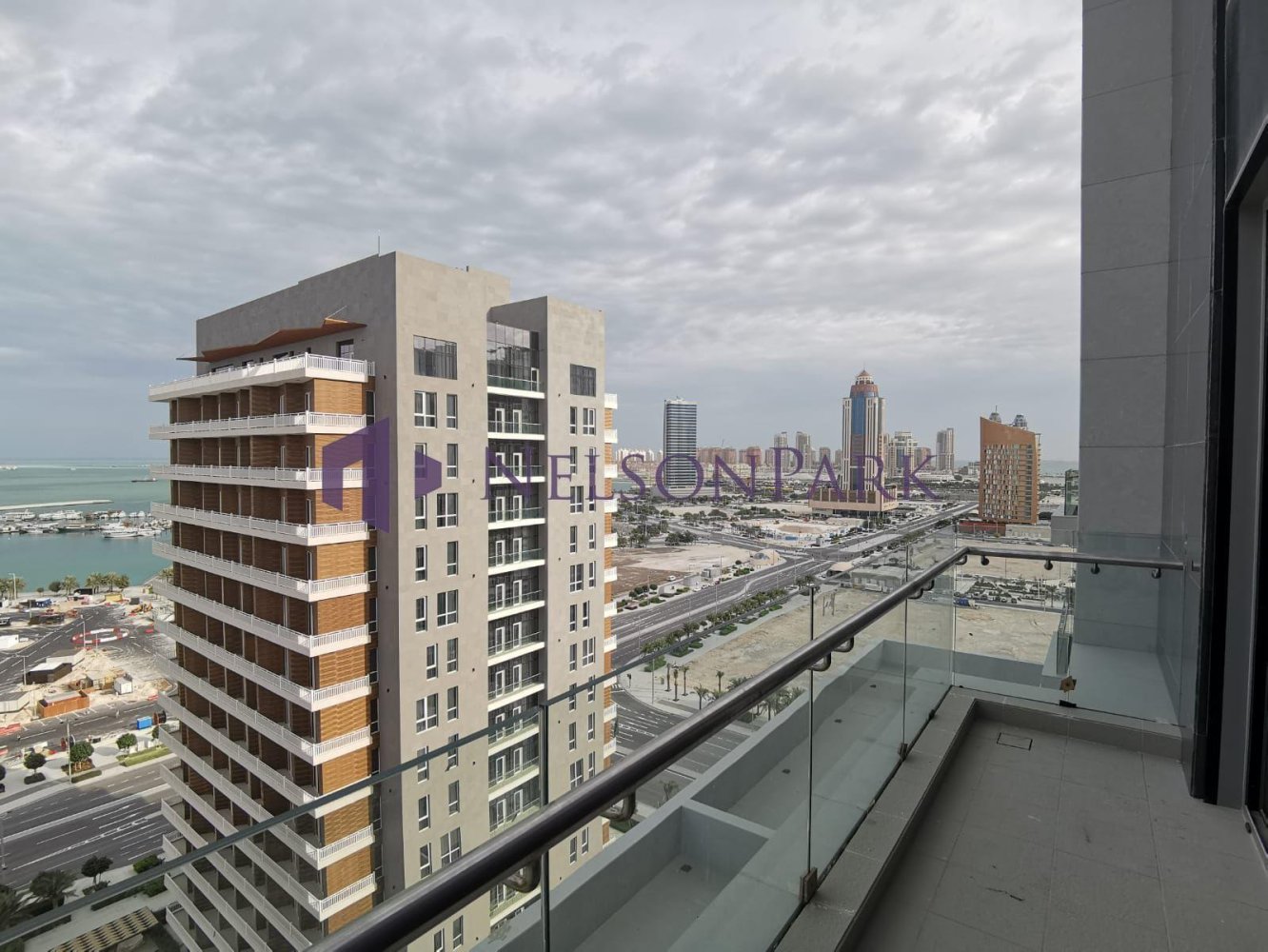 Apartamento de 2 dormitorios en Lusail, Qatar No. 1013