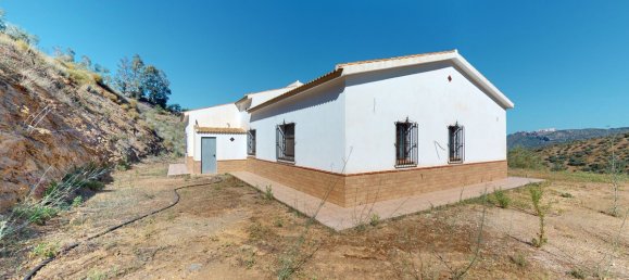 4 bedrooms House in Colmenar, Spain No. 58324 14