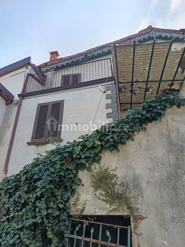 Casa de 1 dormitorio en Castana, Italy No. 263530