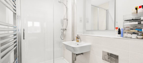 2 Schlafzimmer Wohnung in Horley, United Kingdom, Nr. 1067 15