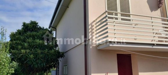 3 Schlafzimmer Haus in Empoli, Italy, Nr. 132459 14