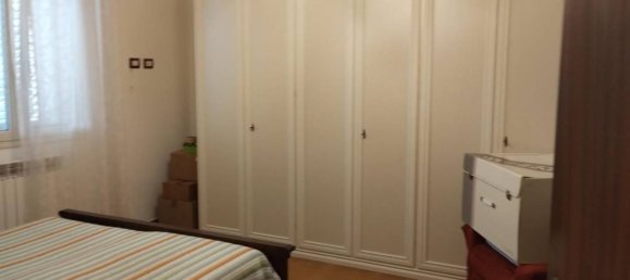 3 Schlafzimmer Haus in Empoli, Italy, Nr. 132459 5