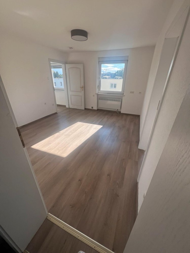 2 chambres Appartement à Neu-Ulm, Germany No. 348616