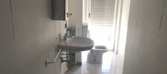 Oficina en Luino, Italy 140 m² No. 364879 12