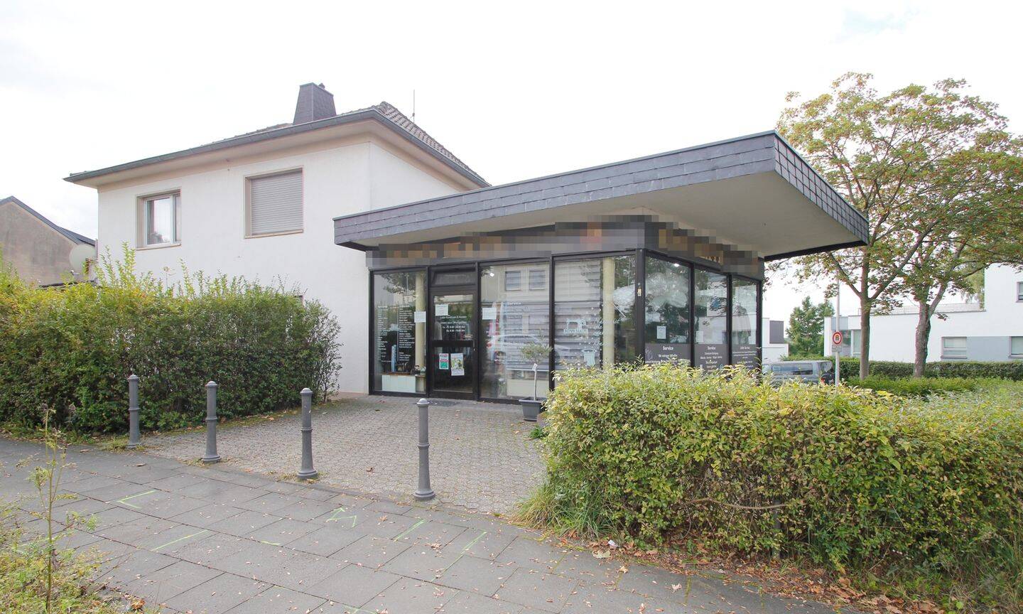 710m² Building in Bonn, Germany No. 72383