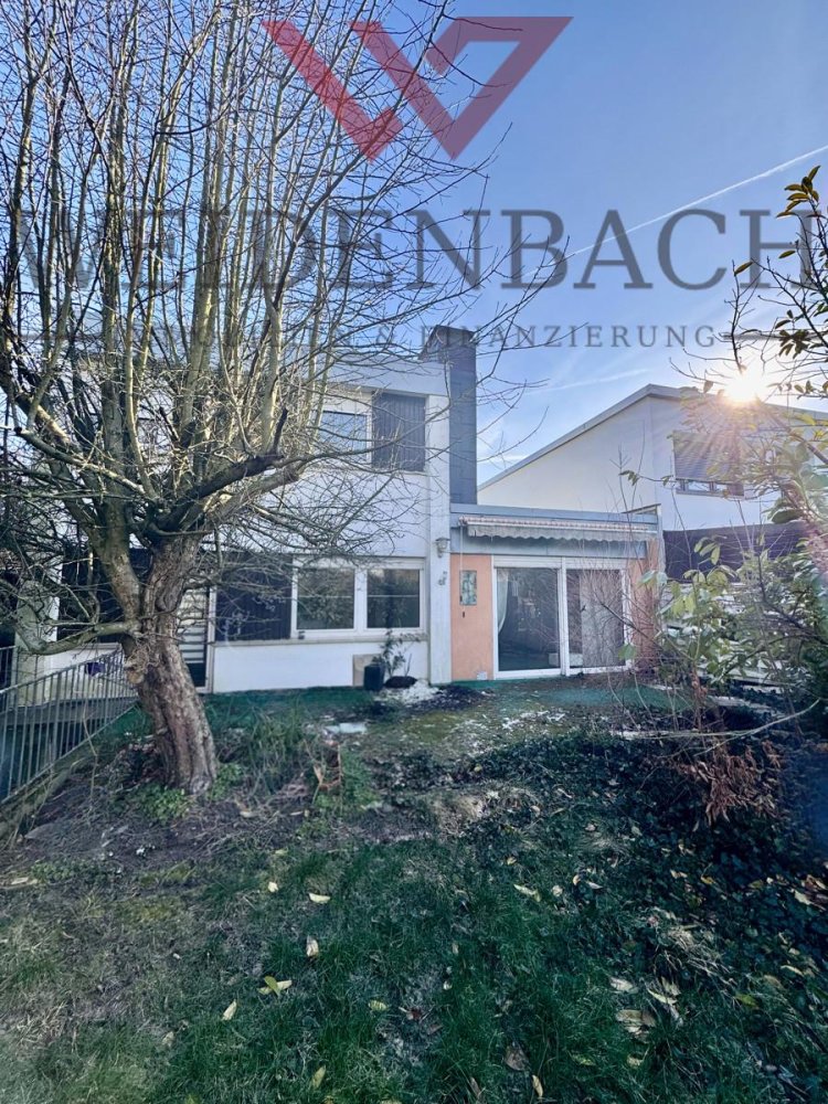 5 bedrooms Townhouse in Bochum, Germany No. 17792