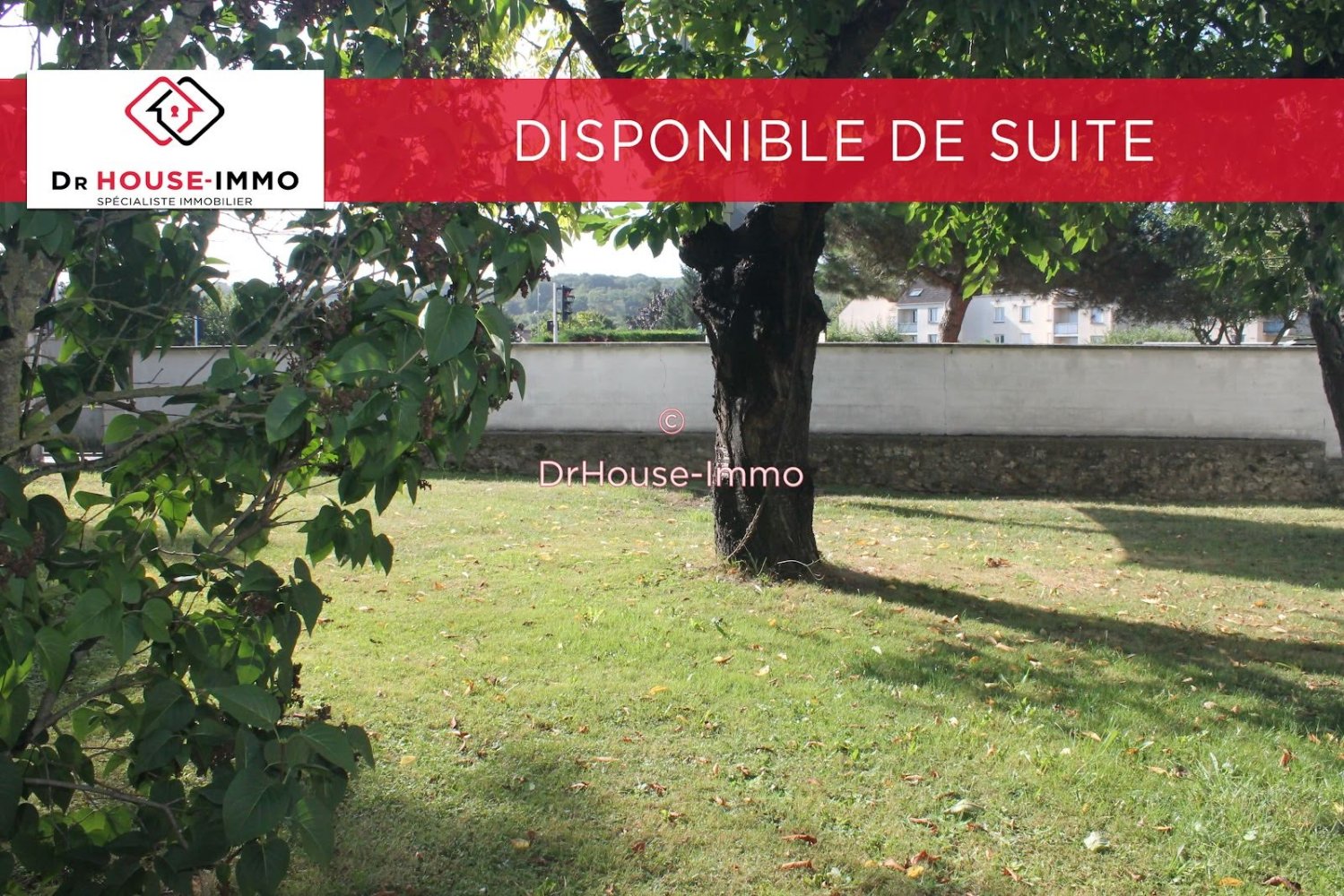  قطعة أرض في Villepreux, France 247متر مربع رقم 178589