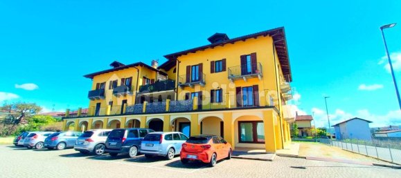 Apartamento de 2 dormitorios en Cherasco, Italy No. 377290 23