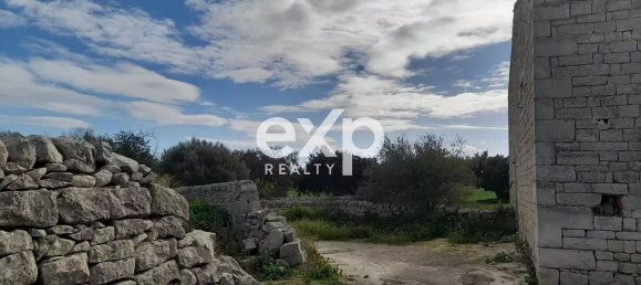 Дом с 5 комнатами в Розолини, Италия № 82570 12