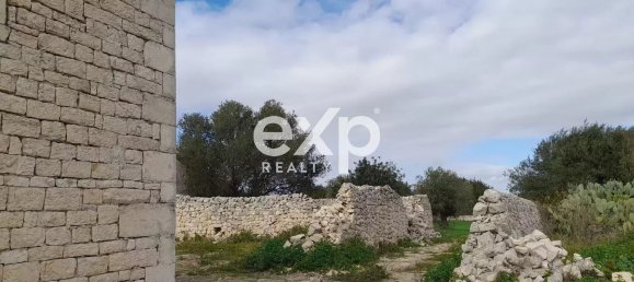 Дом с 5 комнатами в Розолини, Италия № 82570 4