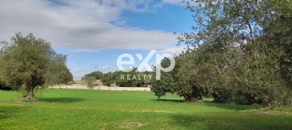 Дом с 5 комнатами в Розолини, Италия № 82570 11