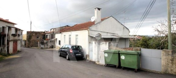 2 bedrooms House in Coimbra, Portugal No. 64695 5