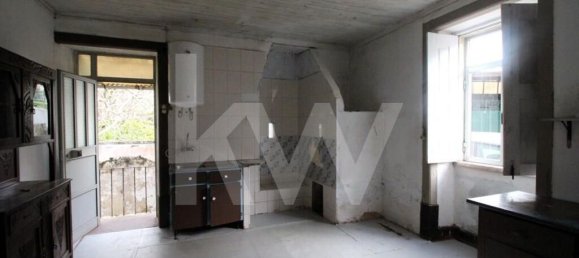 2 bedrooms House in Coimbra, Portugal No. 64695 10