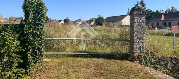 Grundstück in Sancoins, France 1034m², Nr. 250755 2