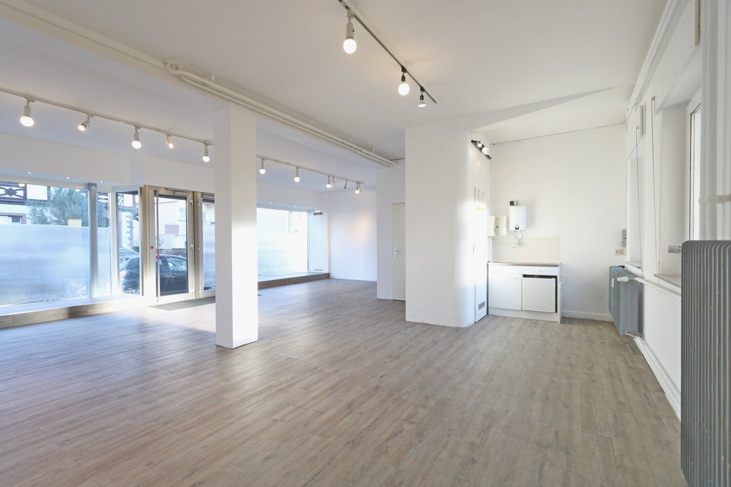 Propiedad comercial en Main-Taunus, Germany 68 m² No. 160274