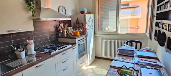 2 bedrooms Apartment in Fidenza, Italy No. 263178 9